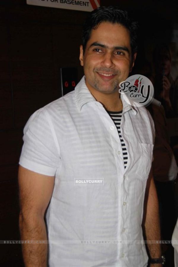 Aman Verma at Premiere of Dus Tola at Cinemax, Mumbai (103030)