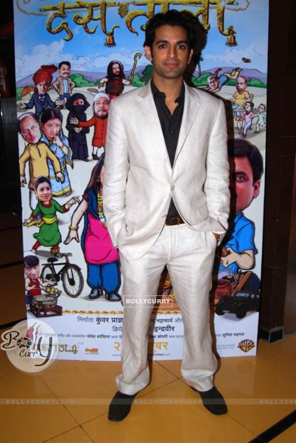 Sid Makkar at Premiere of Dus Tola at Cinemax, Mumbai (103055)