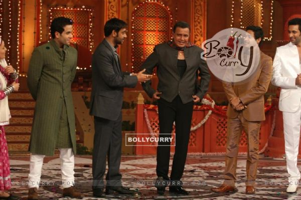Cast of Movie Golmaal 3 and Mithun on the sets of Colors Diwali show (103926)