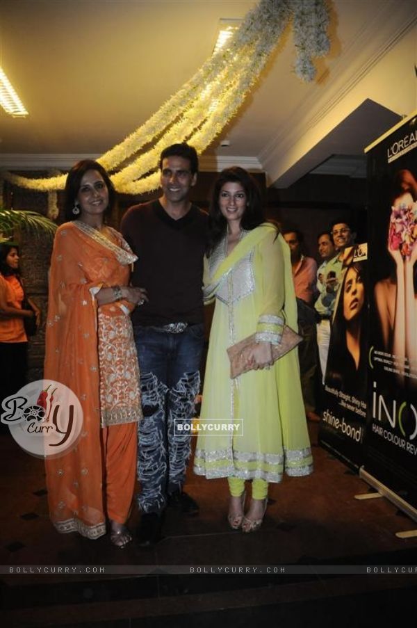 Akshay Kumar and Twinkle Khanna grace Karva Chauth Celebrations at Andheri
