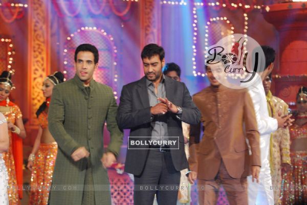 Golmaal 3 stars Ajay Devgan, Tusshar Kapoor and Shreyas Talpade on the sets Colors Diwali show