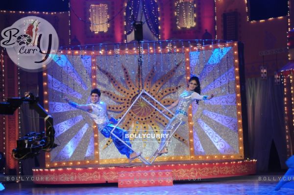Mayuresh & Muktis aerial act in Star Plus Diwali Dilon Ki