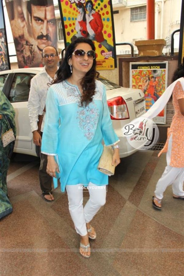 Juhi Chawla - Picture Colection