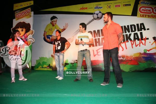 The Golmaal 3 cast and crew supports Nick Let's Just Play (105116)