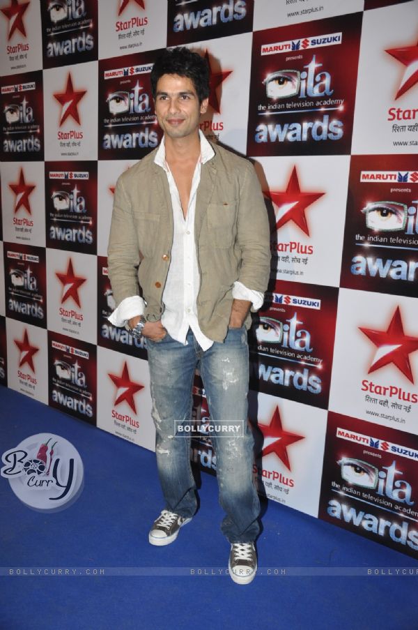 Shahid Kapoor at ITA Awards at Bhavans ground
