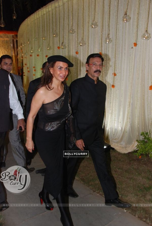 Suresh Oberoi at Vivek Oberoi's wedding reception at ITC Grand Maratha