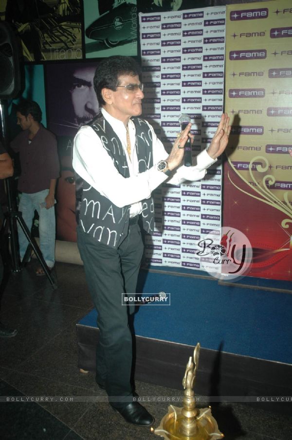 Fame Big Cinema's honours Jeetendra with Evergreen Lantern at  Fame Big Cinema, Andheri