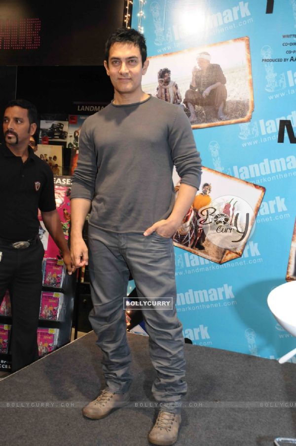 Aamir Khan at PEEPLI [Live] DVD launch at Palladium (106080)