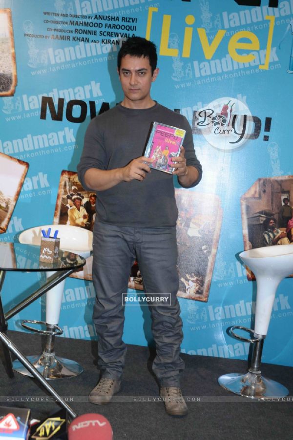 Aamir Khan at PEEPLI [Live] DVD launch at Palladium (106081)
