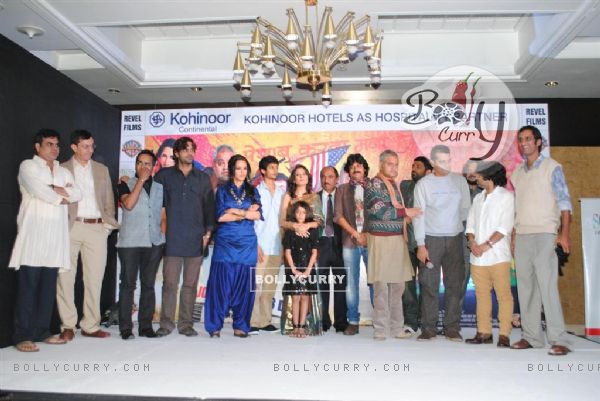 Cast & crew at Phas Gaye Re Obama music launch (106393)