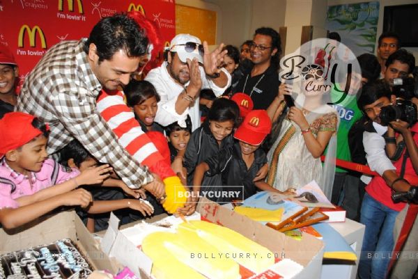Arjun Rampal & Sajid celebrate Childrens Day with underprivileged kids at McDonalds at Fun Republic in Andheri, Mumbai