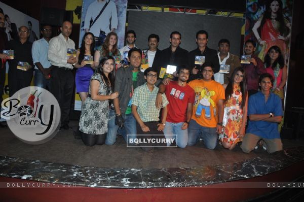 Cast and crew at Launch of "Isi Life Mein" Film (107777)