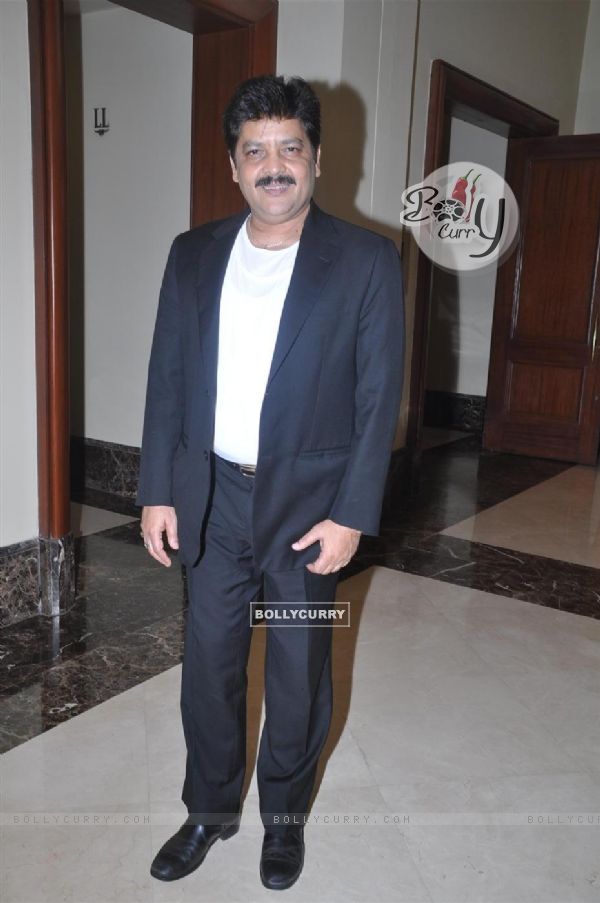 Udit Narayan at Launch of "Isi Life Mein" Film (107783)