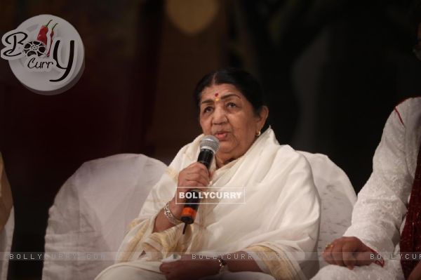 Lata Mangeshkar at National Festival Of Indian Classical Music & Dance at Ravindra Natya Mandir