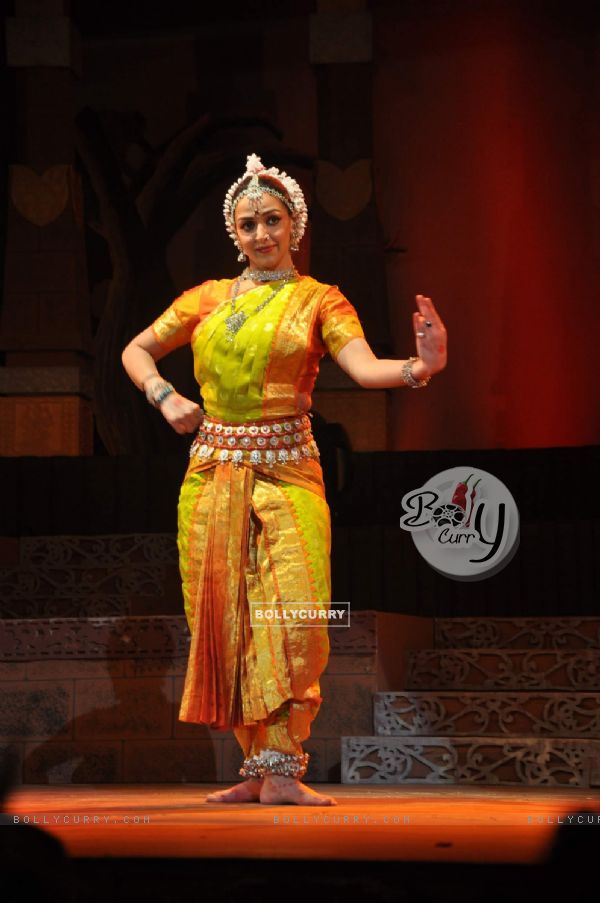 Hema Malini at Jaya Smriti dance event in Ravindra Natya Mandir