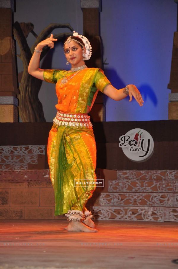 Hema Malini at Jaya Smriti dance event in Ravindra Natya Mandir