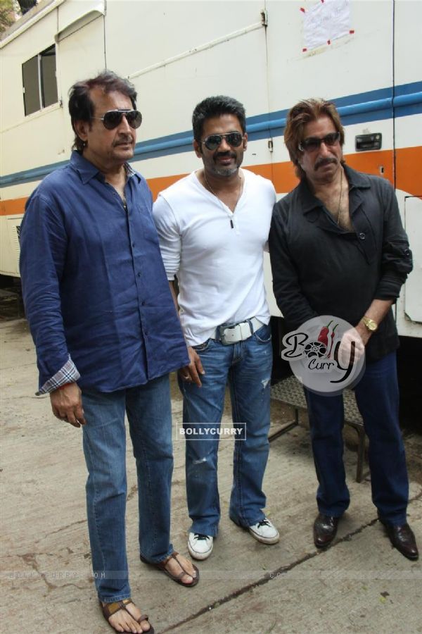 Shakti Kapoor, Sunil Shetty and Kiran Kumar at Raqt-Ek Rishta film Mahurat at Filmistan