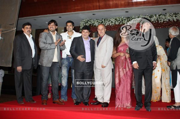 Mahesh Bhatt, Anupam Kher, Gulshan Grover and Arya Babbar at the launch of the film 'Kuch Log' based on 26/11 attacks