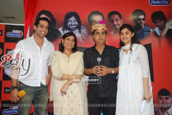 Jagjit Singh launch Radio City's Musical-E-Azam, Bandra