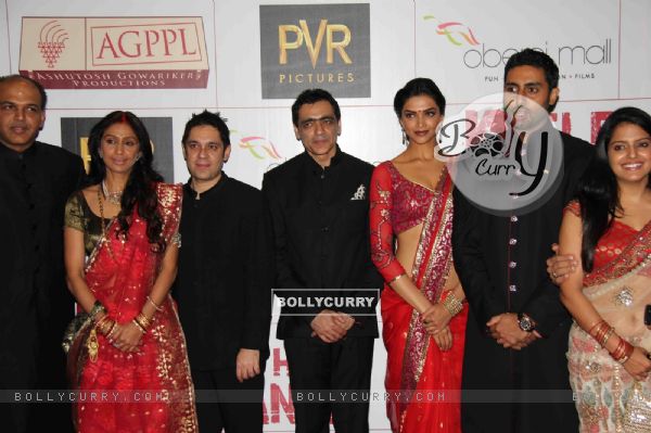 Cast and Crew at Premier Of Film Khelein Hum Jee Jaan Sey (110458)