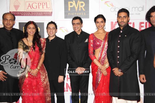 Cast and Crew at Premier Of Film Khelein Hum Jee Jaan Sey (110459)