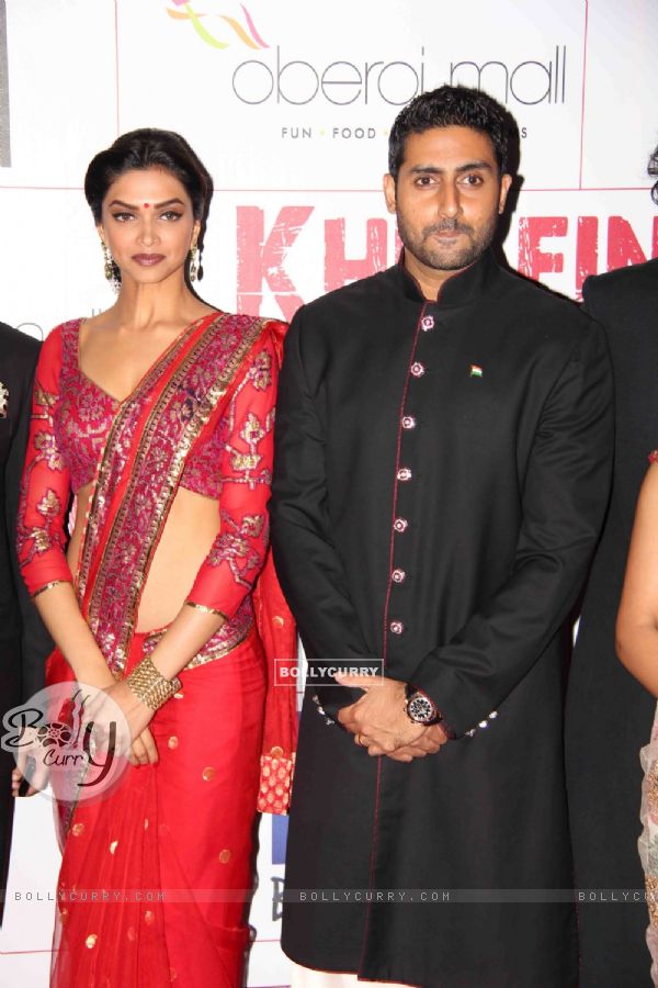 Abhishek Bachchan and Deepika Padukone at Premier Of Film Khelein Hum Jee Jaan Sey (110460)