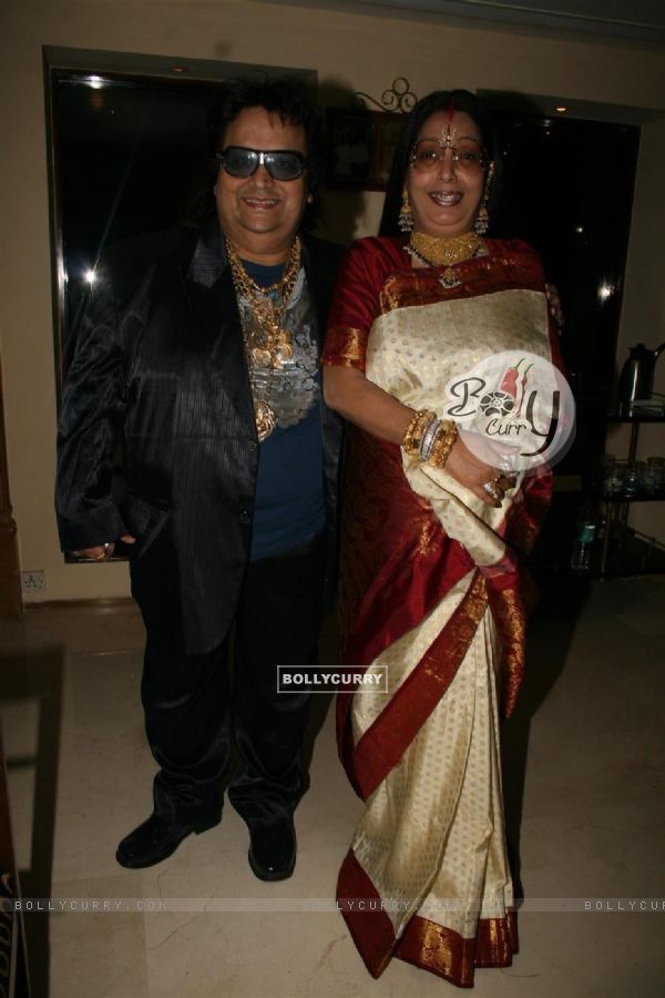 Bappi Lahiri with his wife at Sameer daughter Shanchita & Abhishek wedding at Sun and Sands wedding