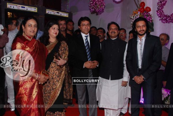 Ritesh Deshmukh at Nitish Rane's wedding reception at Mahalxmi Race Course. .