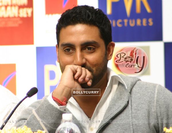 Abhishek Bachchan at a press conference to promote his film (111063)