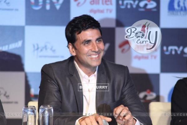 Akshay Kumar at Launch of the 'Tees Maar Khan' Official Game at Novotel, Juhu, Mumbai (112121)