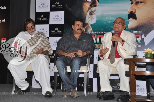 Amitabh Bachchan and Mohanlal at the press meet of Kandahar hosted by the Leela Hotels (112504)