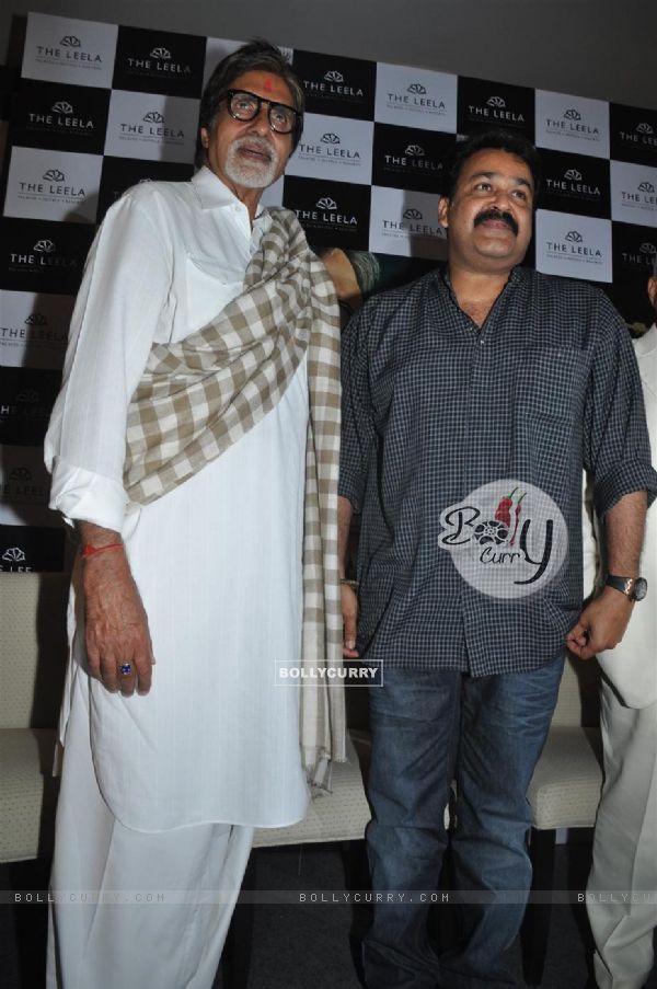 Amitabh Bachchan and Mohanlal at the press meet of Kandahar hosted by the Leela Hotels (112521)
