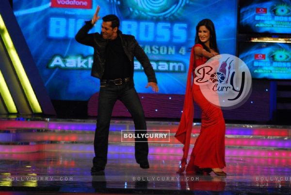 Salmaan and Katrina Dance on 'Shiela Ki Jawani' (112903)