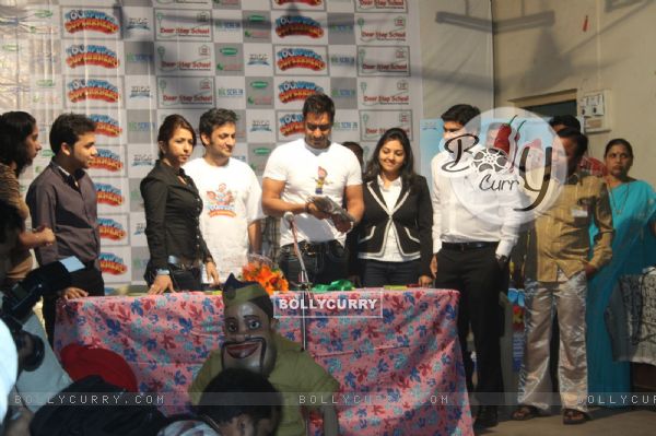 Ajay Devgan at 'Toonpur Ka Superhero' promotional events (113144)
