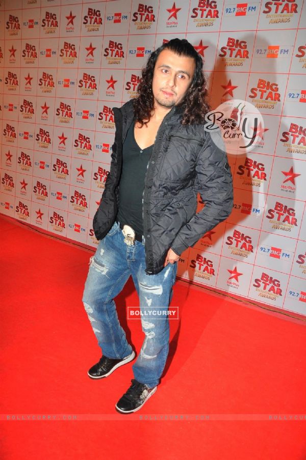 Sonu Nigam at the Big Star Entertainment Awards held at Bhavans College Grounds in Andheri, Mumbai