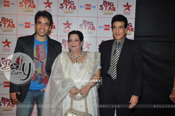 Jeetendra with his wife and son at the Big Star Entertainment Awards held at Bhavans College Grounds
