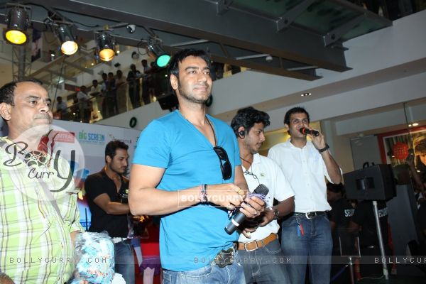 Ajay Devgan at Promotion of movie  "Toonpur Ka Super Hero" at oberoi mall, Mumbai (113581)