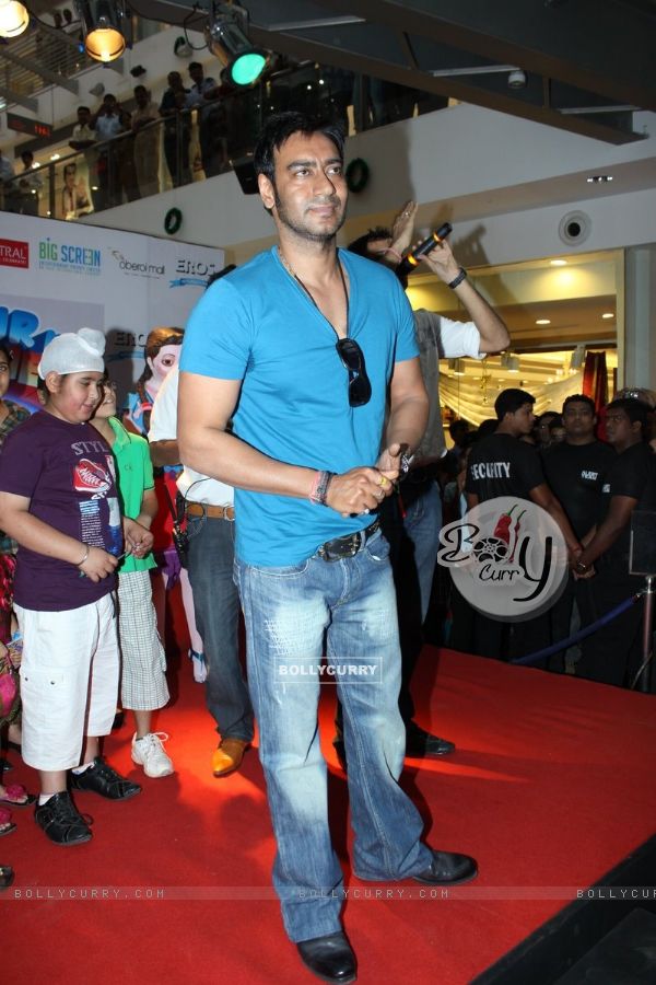 Ajay Devgan at Promotion of movie  "Toonpur Ka Super Hero" at oberoi mall, Mumbai (113582)