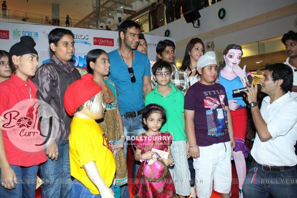 Ajay Devgan at Promotion of movie  "Toonpur Ka Super Hero" at oberoi mall, Mumbai (113584)