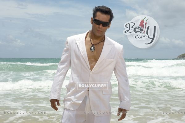 Sexy Salman in White (11412)
