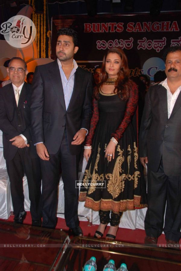 Aishwarya & Abhishek Bachchan at Bunts Sangha Event at Powai. .