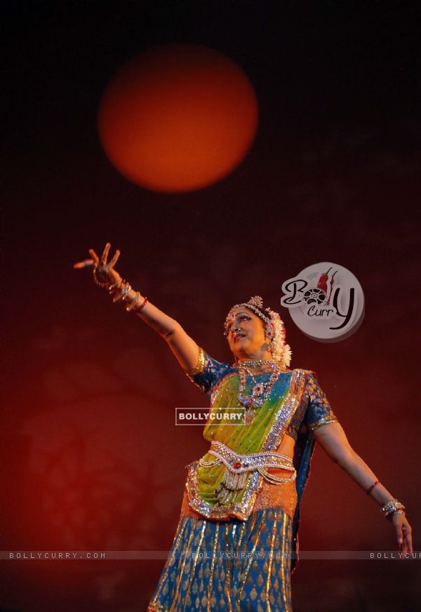Hema Malini perform in Kolkata on Sunday late evening. .