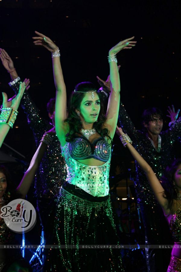 Mallika Sherawat perform at Sahara Star's Seduction 2011. .