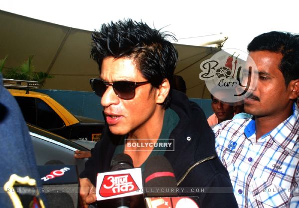 Shahrukh Khan leaves for Dubai to celebrate New Year