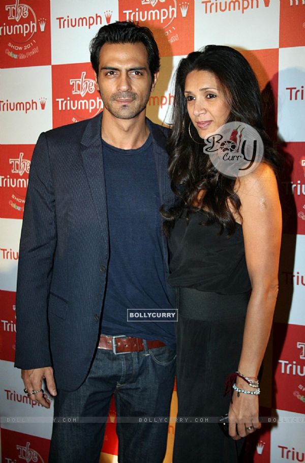 Arjun Rampal with wife Mehr Jessia at Triumph Lingerie Fashion Show 2011