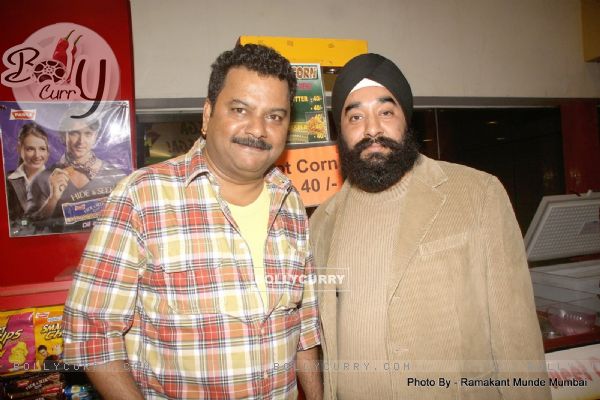 Nagesh Bhoshle and Gurupal in Premiere of 'Hostel' movie at Fun Republic Andheri (117536)