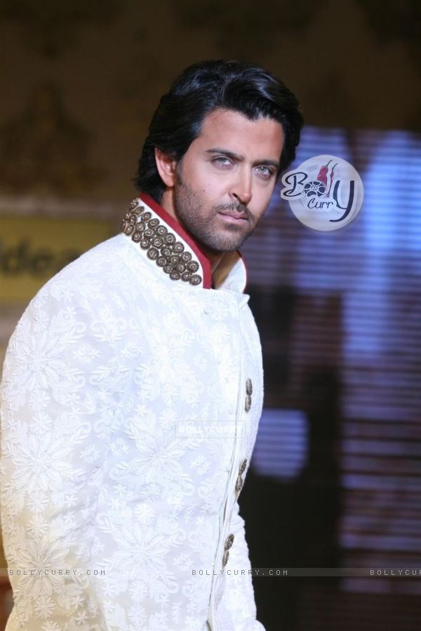 Hrithik Roshan walks the ramp for Shabana Azmi's charity show 'Mizwan'
