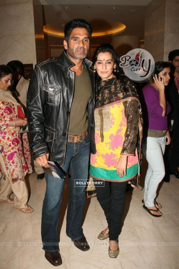 Sunil Shetty with his wife grace Shabana Azmi's charity show 'Mizwan Sonnets in fabric'