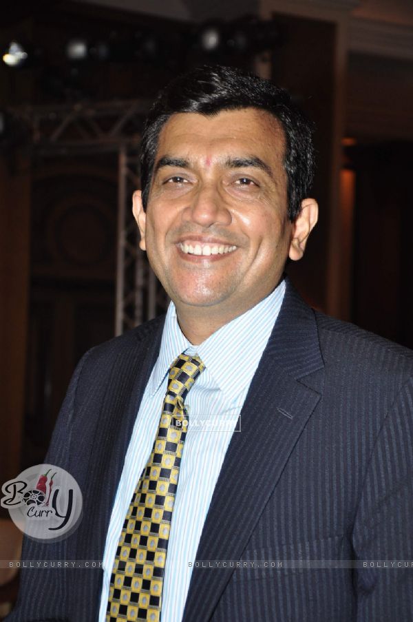 Sanjeev Kapoor at NDTV Support my school event at Taj Land's End. .