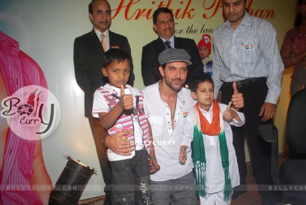 Hrithik Roshan at the launch of 'Save a heart' campaign by SevenHills